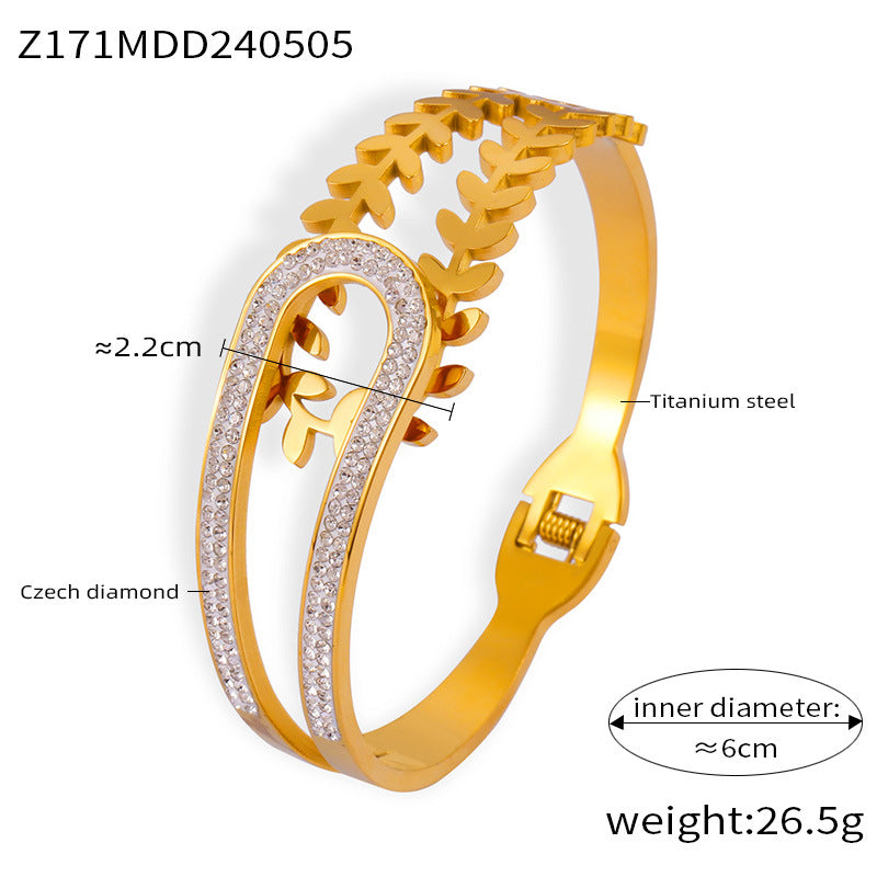 Unique personality, asymmetrical design sense bracelet, geometric hollow shape, titanium steel diamond-encrusted temperament, versatile bracelet pp