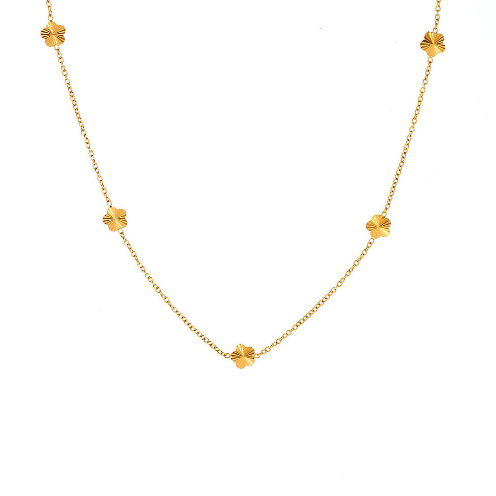 Xiao Qiao flower collarbone chain temperament elegant design titanium steel plated 18k real gold niche jewelry wholesale 99