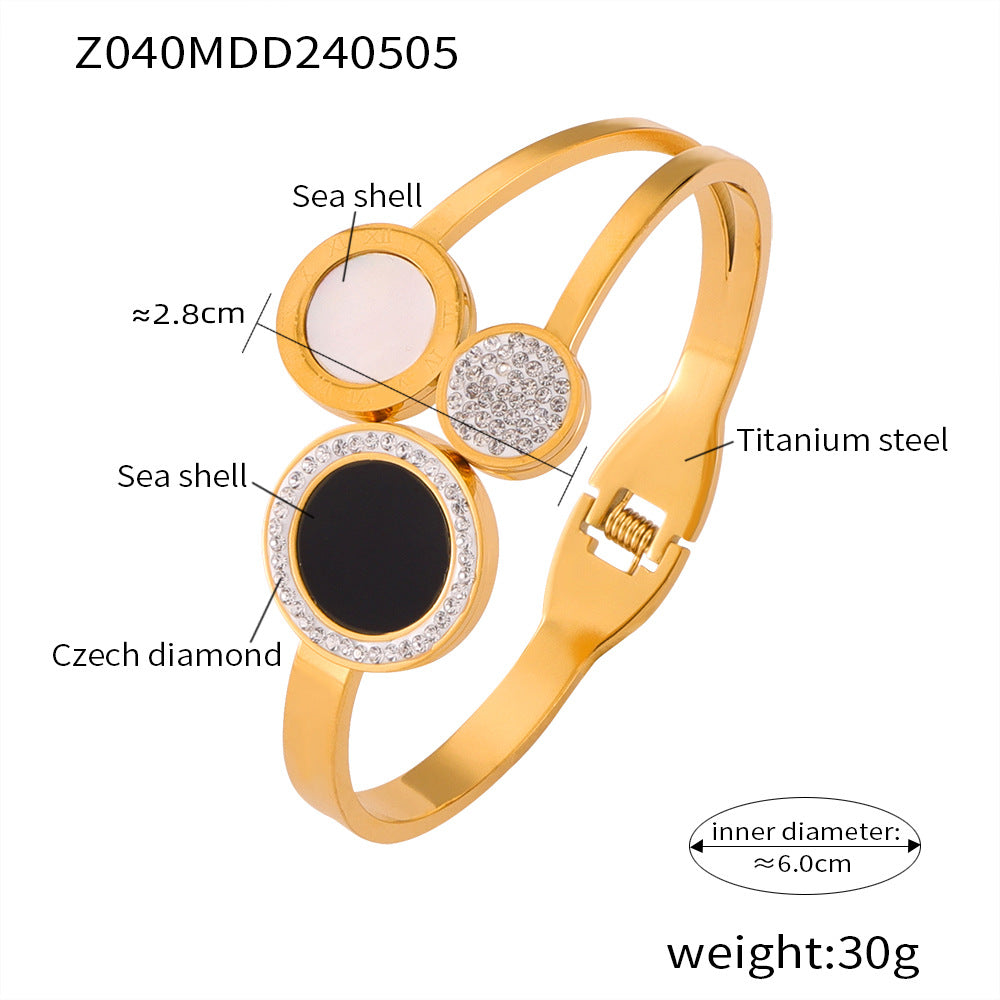 Temperament elegant light luxury zircon jewelry with diamond design sense Fritillary love titanium steel gold-plated jewelry set pp