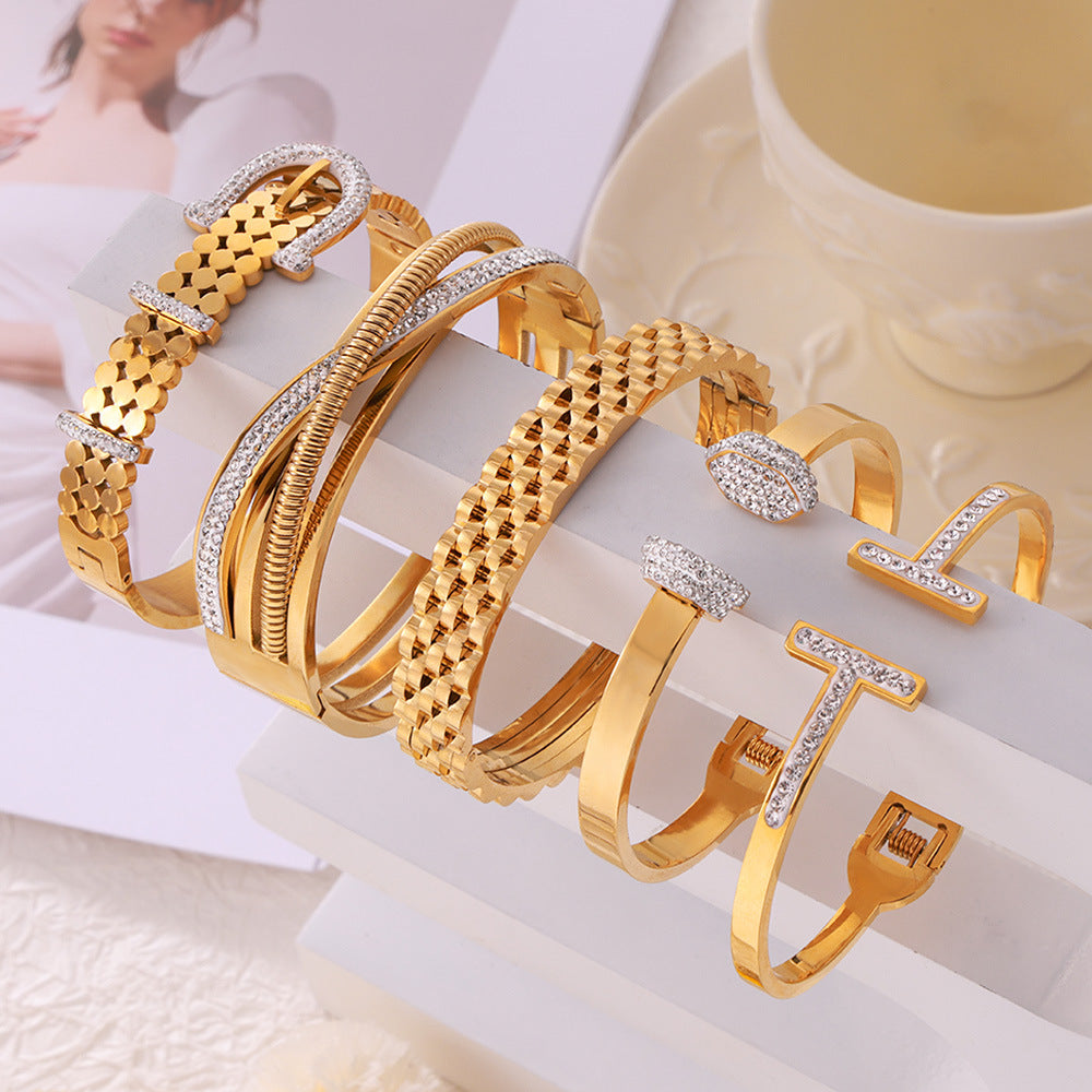 Niche personality light luxury high-end jewelry geometric diamond-encrusted design titanium steel gold-plated versatile bracelet