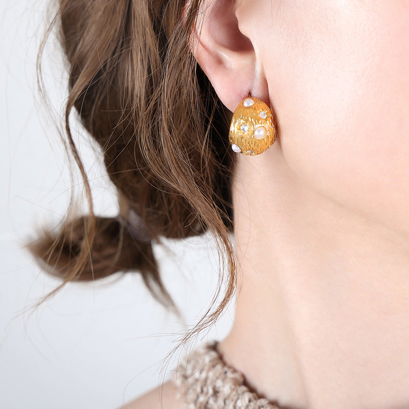 High sense fashion niche design retro temperament titanium steel gold-plated imitation pearl earrings jewelry women