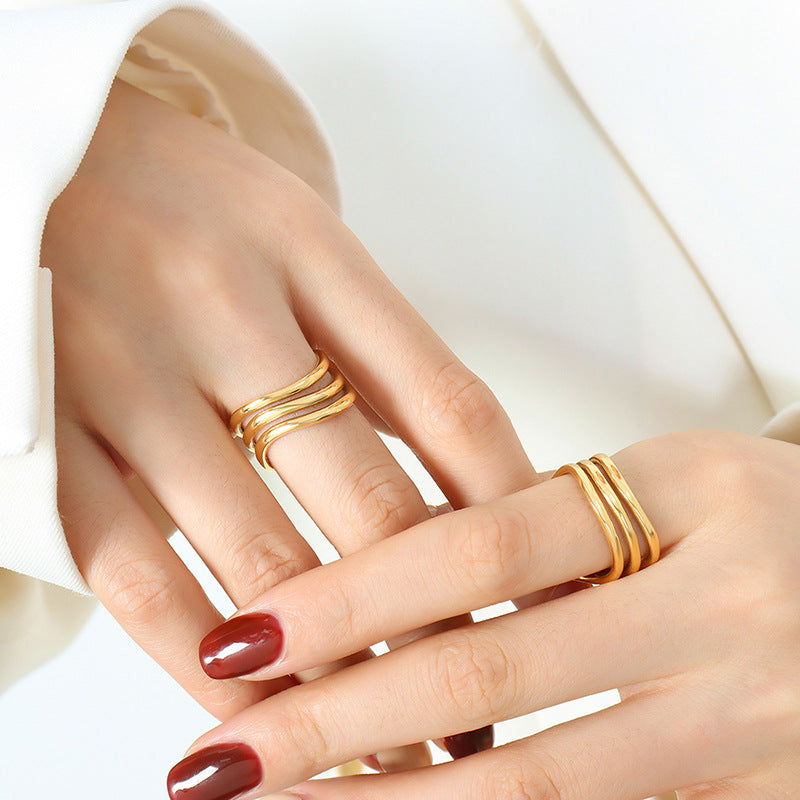 High-end fashion titanium steel plated with 18K gold does not fade, personalized fashion light luxury versatile ring jewelry women's wholesale