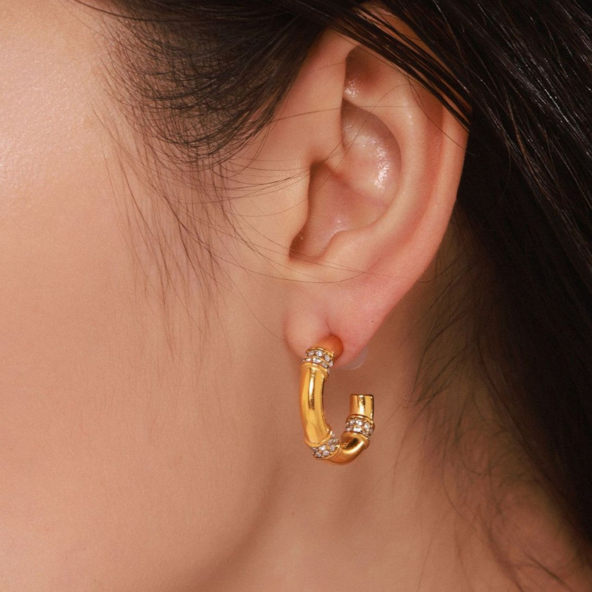 C-shaped geometric diamond stud earrings stainless steel PVD plated 18K real gold women's temperament commuter earrings earrings
