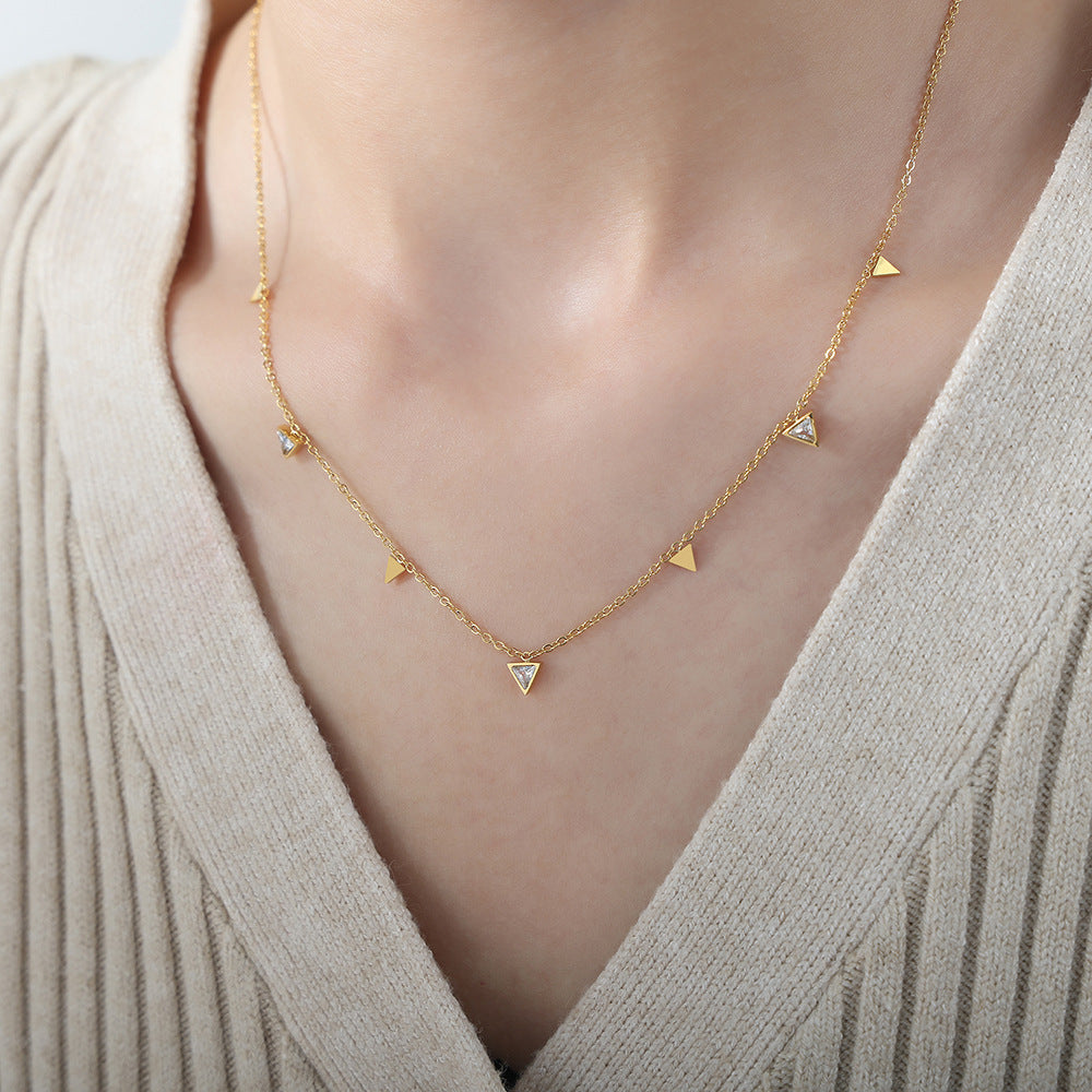 New simple light luxury niche personality triangular diamond collarbone chain versatile titanium steel plated 18K gold necklace female pp