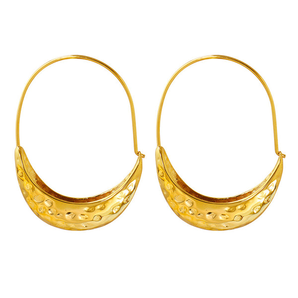 Creative design, personalized tide ship-shaped embossed earrings, titanium steel plated with 18K gold, non-fading, fashionable ear buckle manufacturer