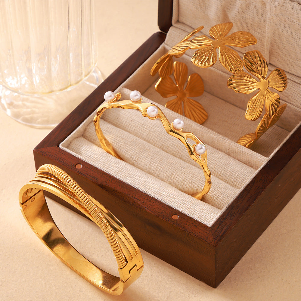 Personalized niche texture design bracelet 18K gold-plated non-fading light luxury temperament jewelry women's wholesale