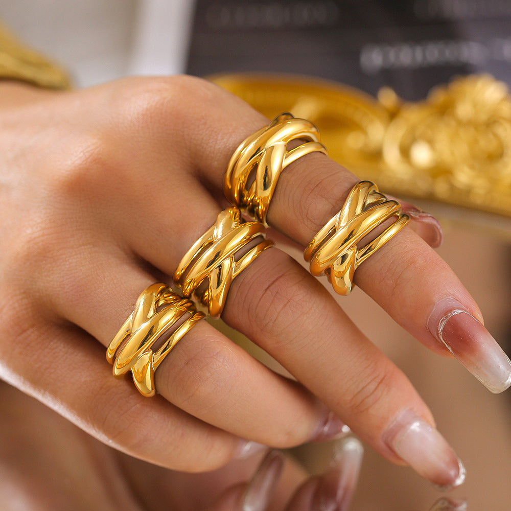 Wind light luxury irregular lines staggered wound titanium steel ring retro versatile 18k gold plated ring