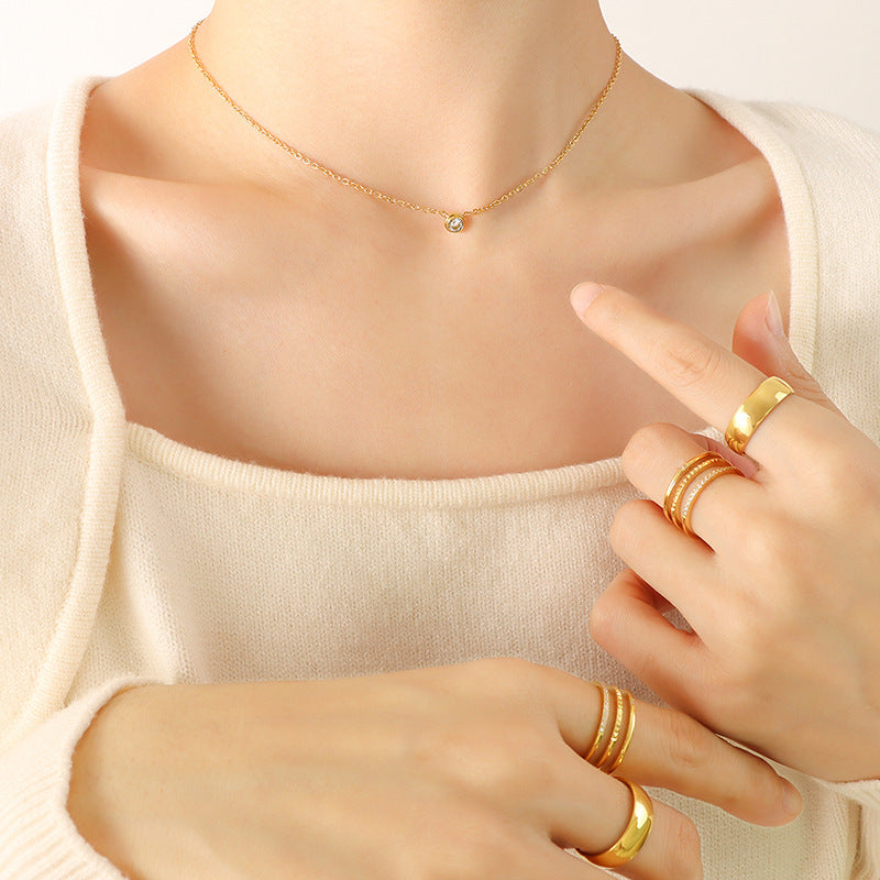Versatile zircon single diamond light luxury collarbone chain titanium steel necklace 18K gold non-fading girls jewelry