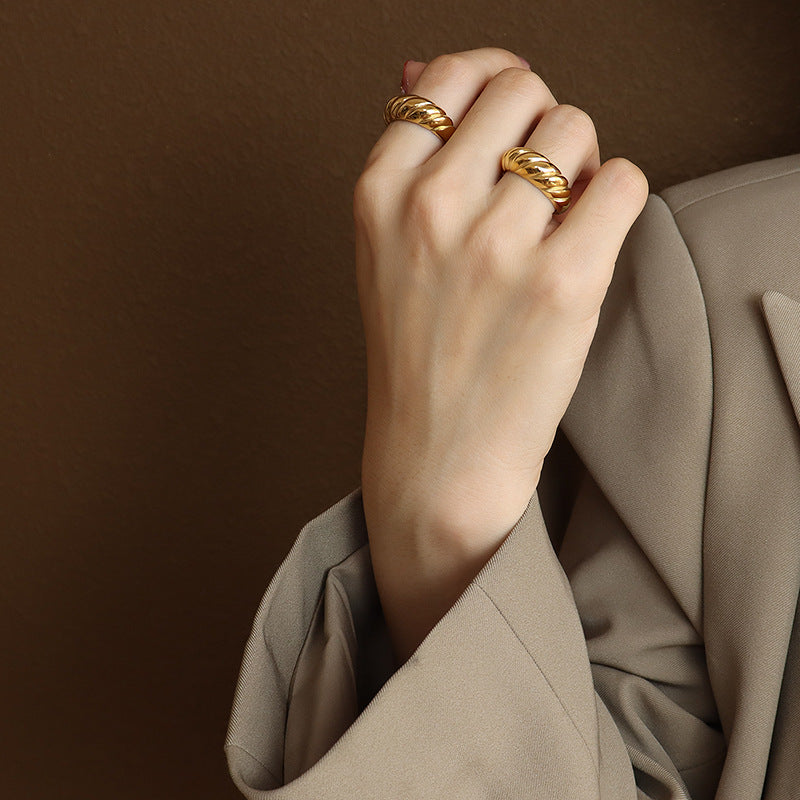 A157-Threaded Surface Casting Ring Tail Ring Titanium Steel Electroplated 18k Gold Ring Female