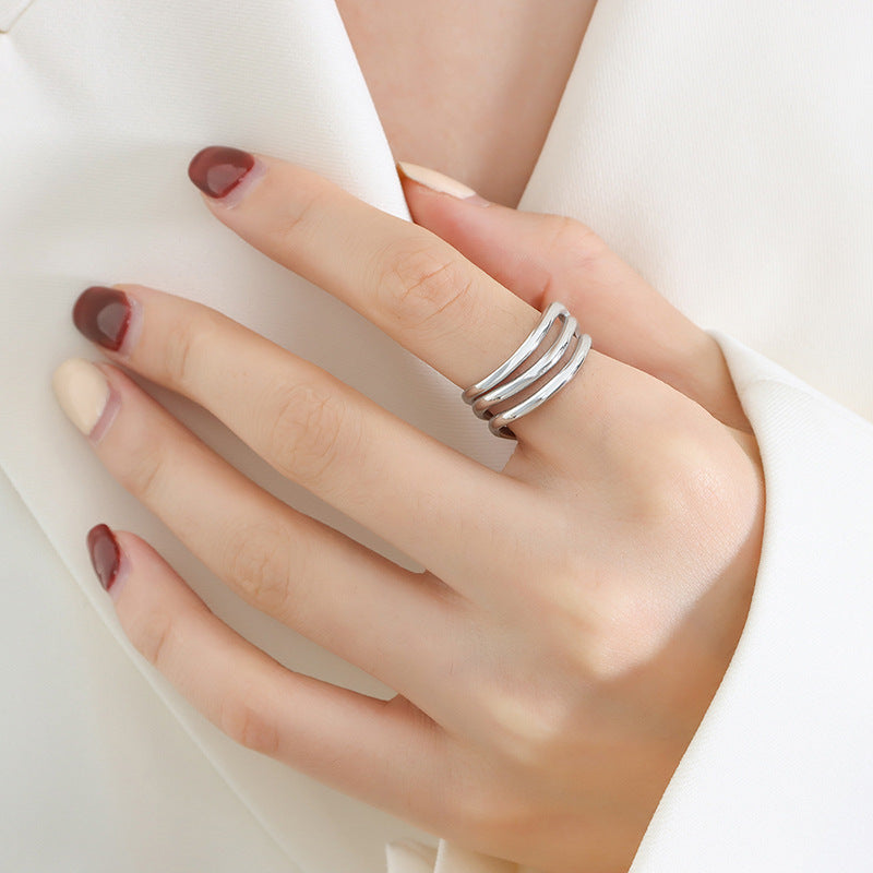 High-end fashion titanium steel plated with 18K gold does not fade, personalized fashion light luxury versatile ring jewelry women's wholesale