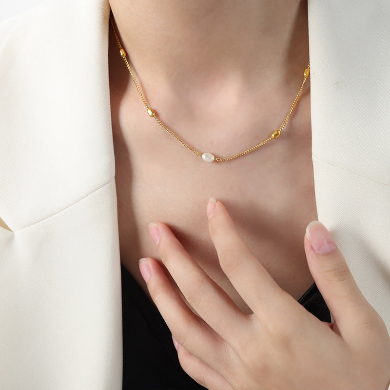 New light luxury simple niche design versatile titanium steel gold-plated freshwater pearl pendant titanium steel gold-plated necklace pp