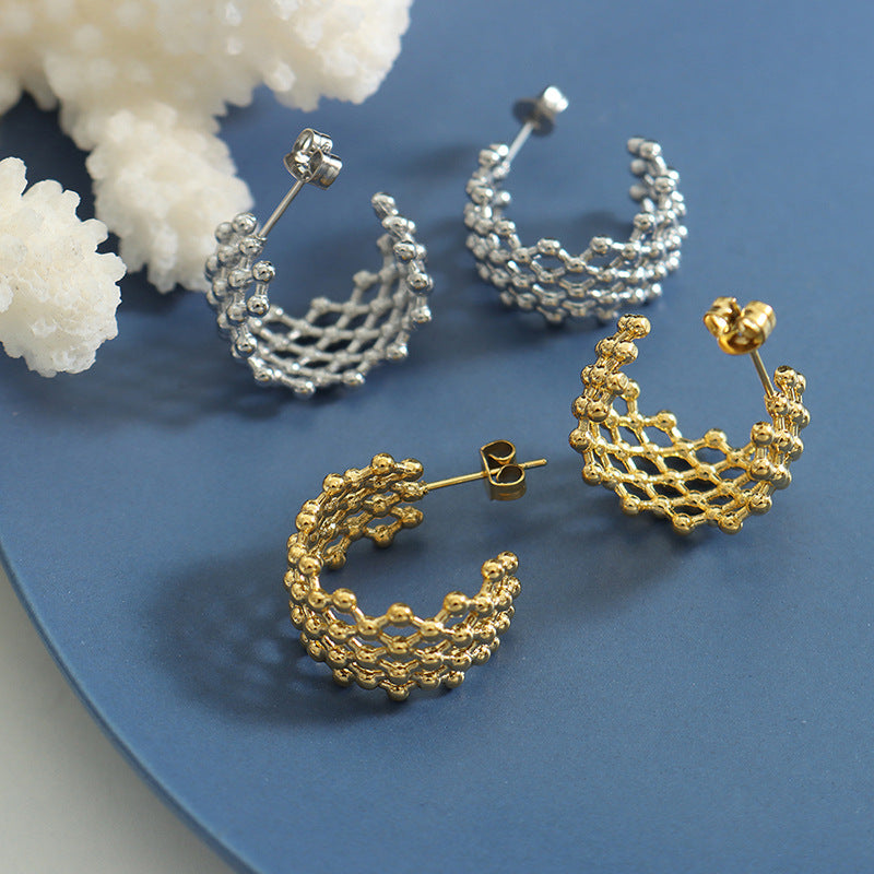 Titanium steel small gold beads splicing mesh C-shaped earrings niche design sense plated 18K gold stud earrings ear jewelry pp