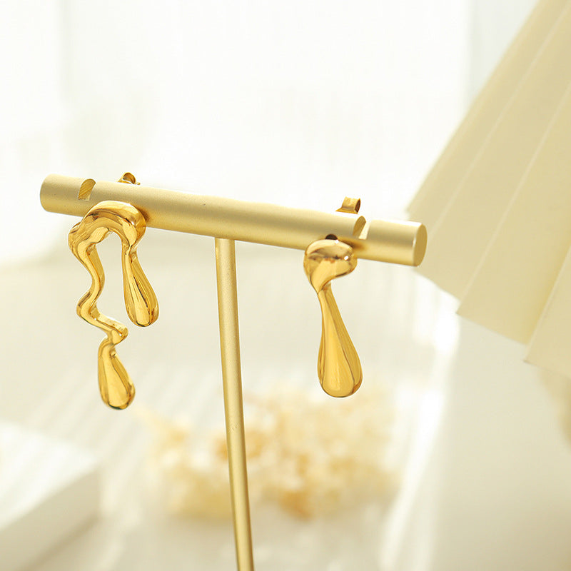 Niche personality unique design special-shaped asymmetric earrings, titanium steel plated 18K gold fashionable new stud earrings 99