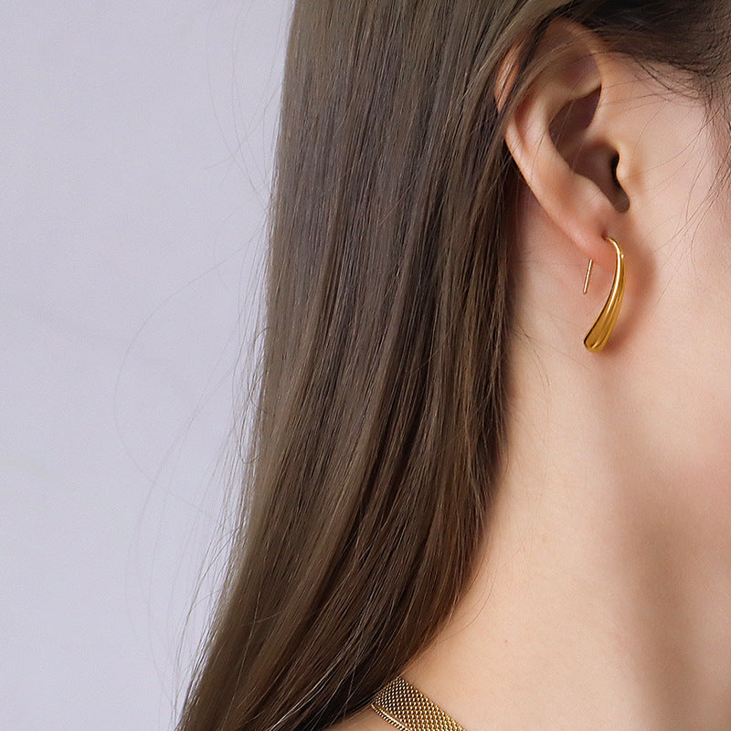 Tide niche design Unique small water drop curved hook geometric stud earrings Female cold wind, titanium steel F31599
