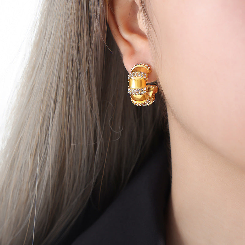 = New jewelry does not fade titanium steel electric inlaid rhinestone C-shaped earrings casual style temperament retro style earrings pp