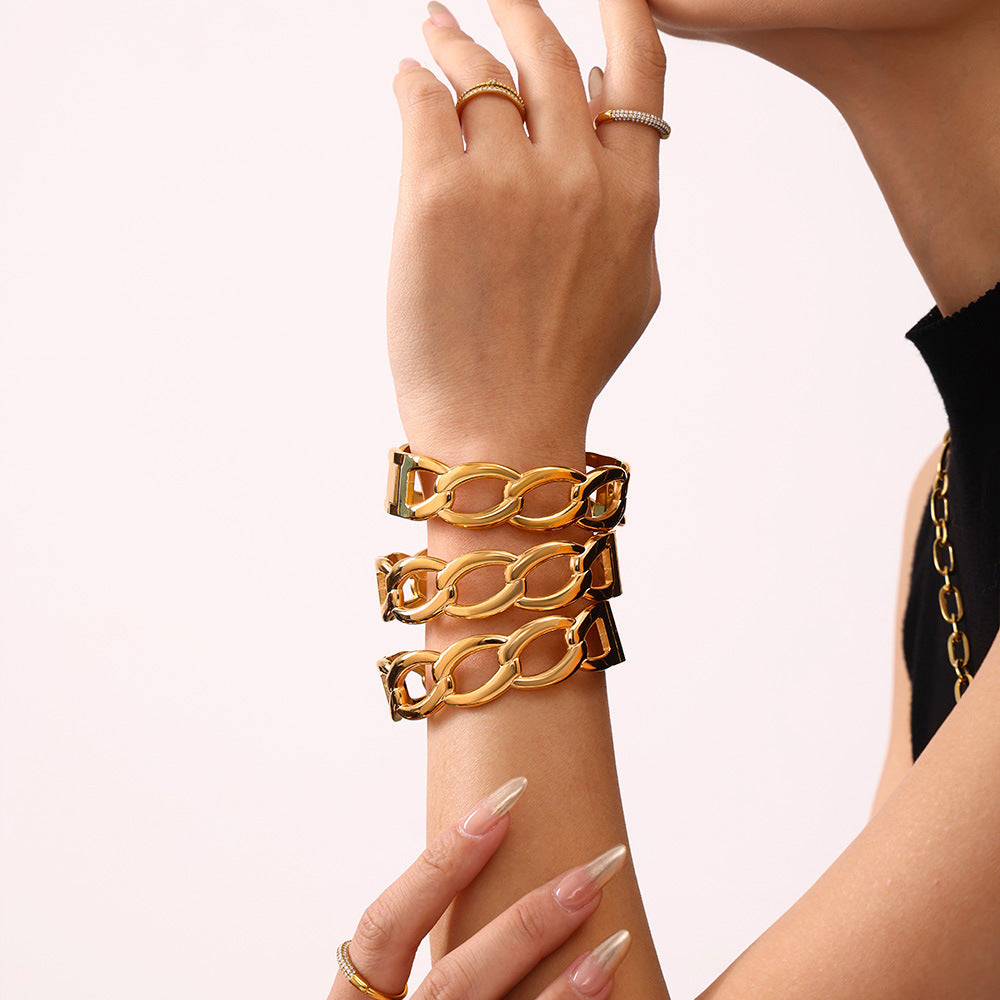 Stainless steel PVD electroplated 18K real gold interlocking bracelet simple fashion trend bracelet spot 99