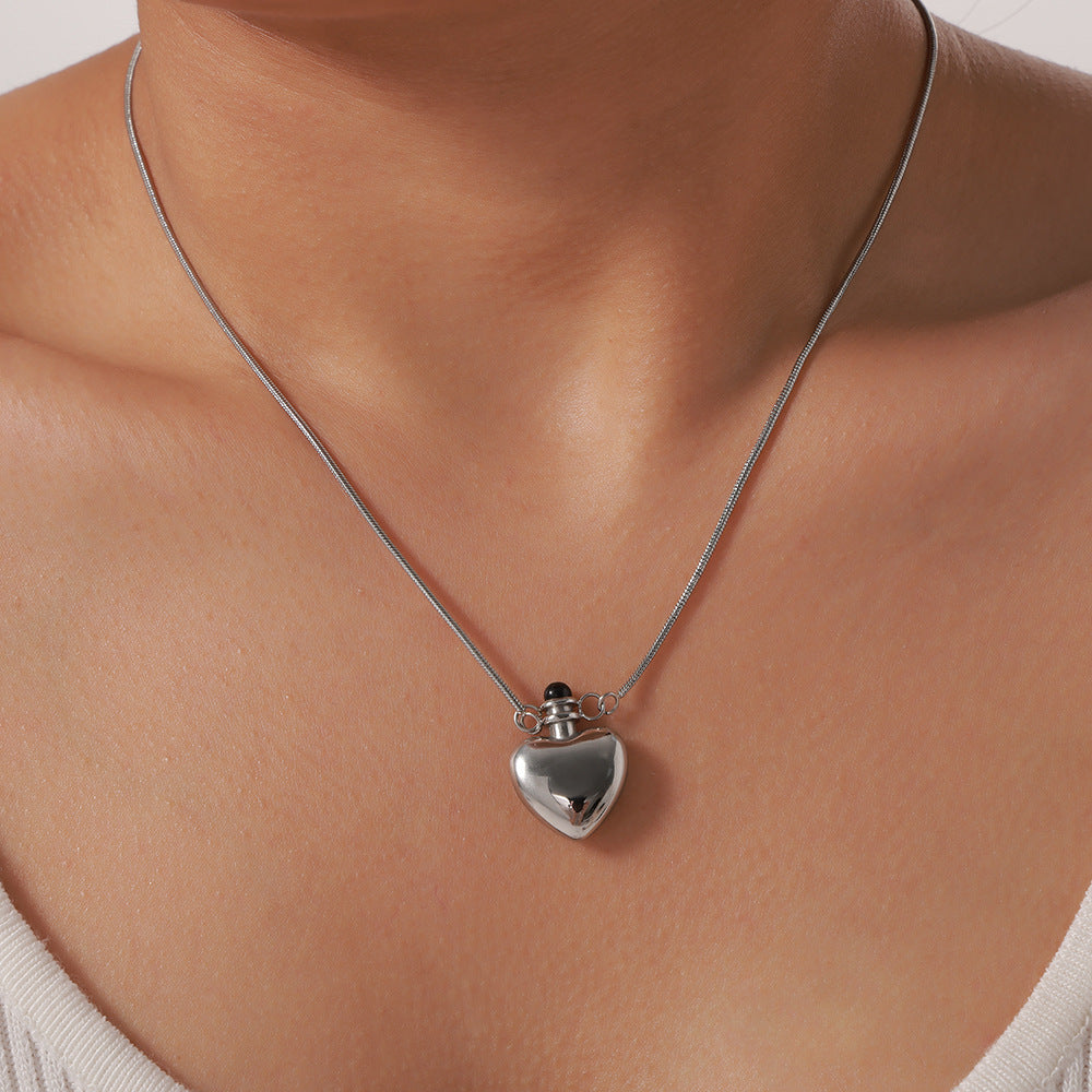 Fresh and simple personalized jewelry, love shape, small kettle design, weight color glaze pendant, titanium steel necklace