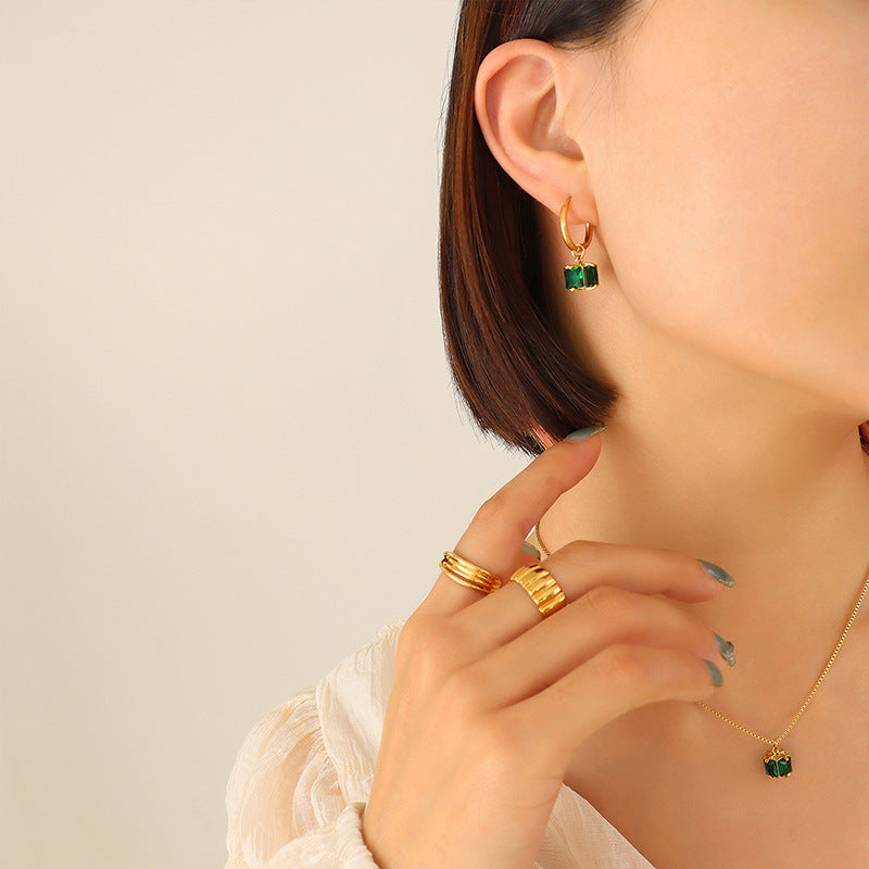 Cold wind niche design non-fading titanium steel four-claw buckle emerald zircon necklace earrings jewelry set