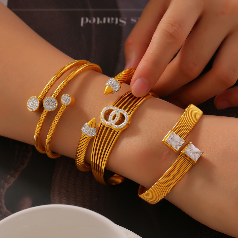 Hot-selling niche personalized light luxury jewelry with diamond design sense geometric multi-layer titanium steel temperament versatile bracelet