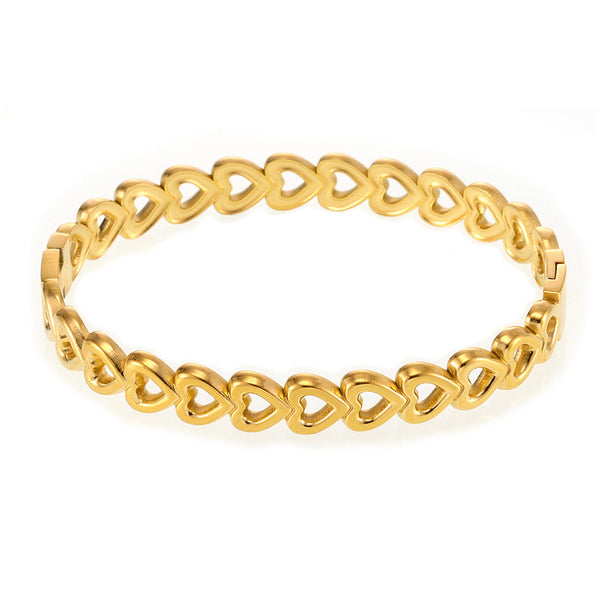 Hollow love splicing bracelet fashion commuter titanium steel PVD electroplating 18K real gold does not fade factory wholesale